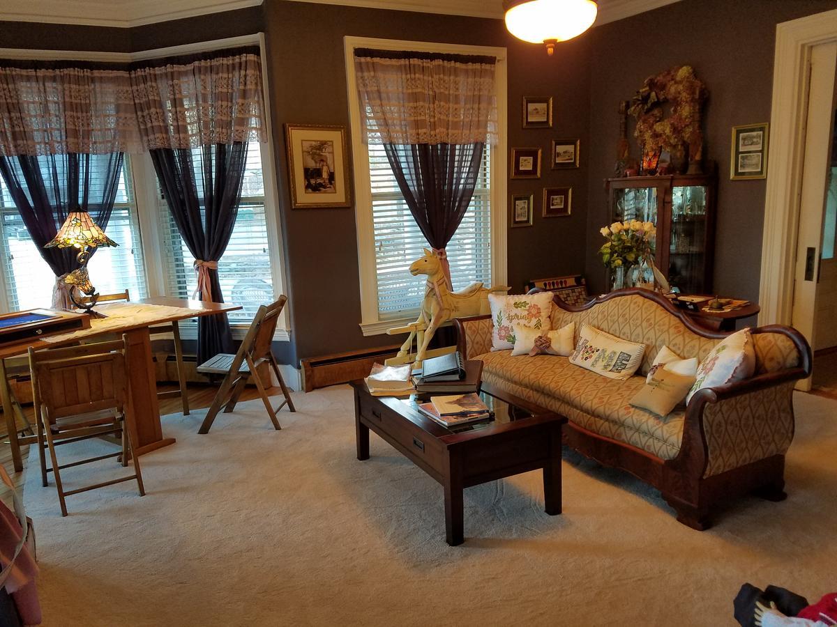לינה וארוחת בוקר Cornish The Perkins House מראה חיצוני תמונה